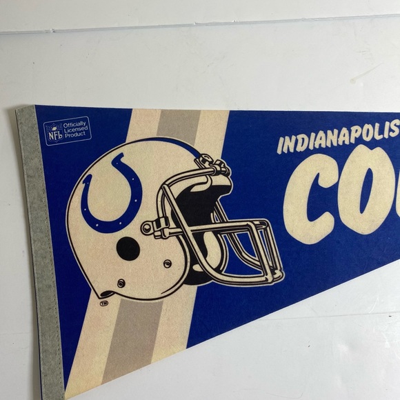 Vintage NFL Indianapolis Colts 80s Pennant - Picture 2 of 3